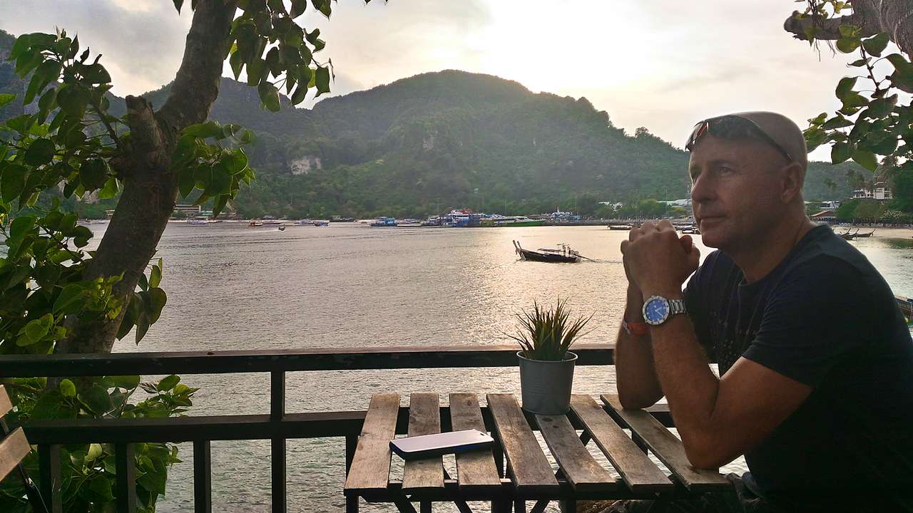Phuket PADI instructor Vin Moy relaxing at Phi Phi